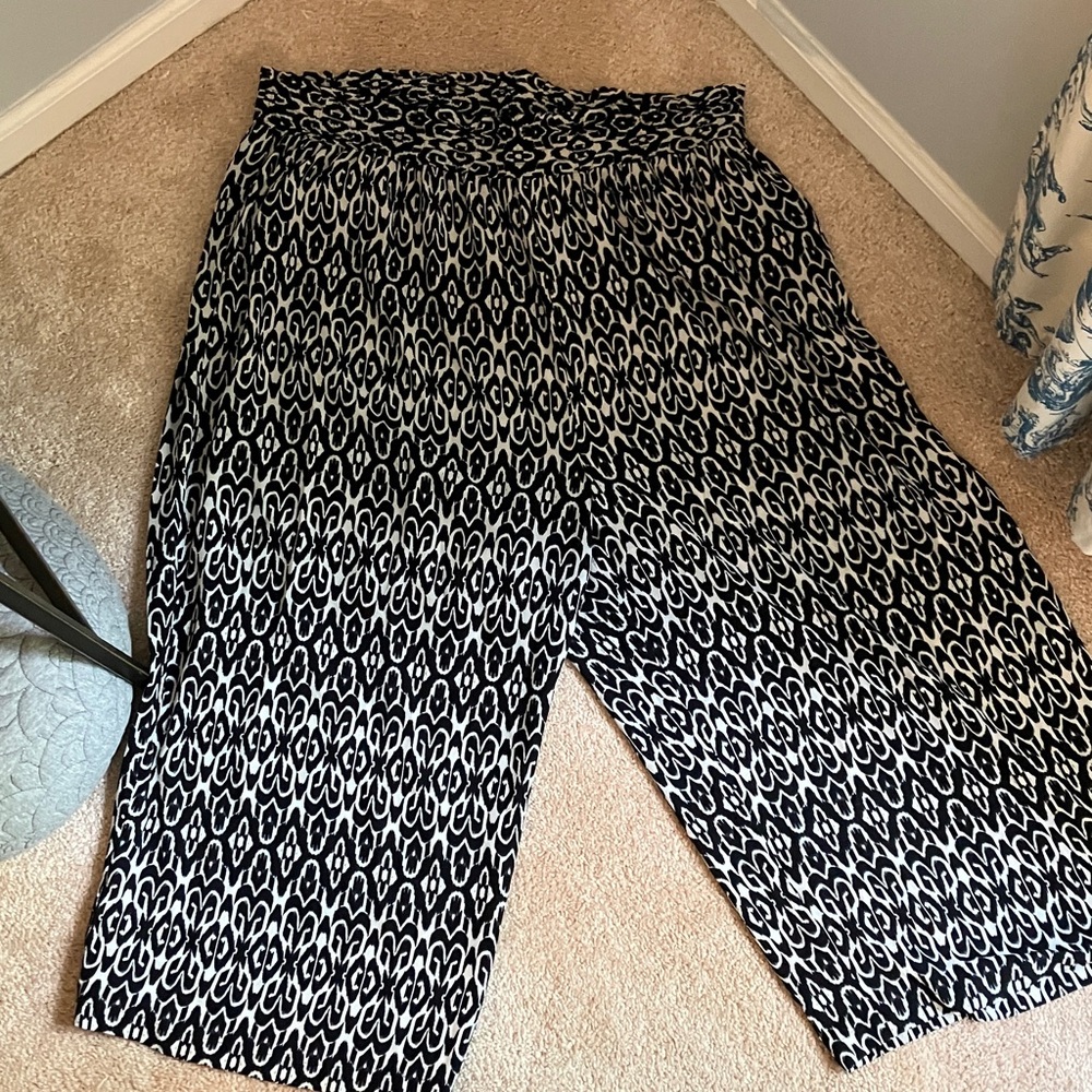 3X Rose & Olive Monochrome Patterned pants